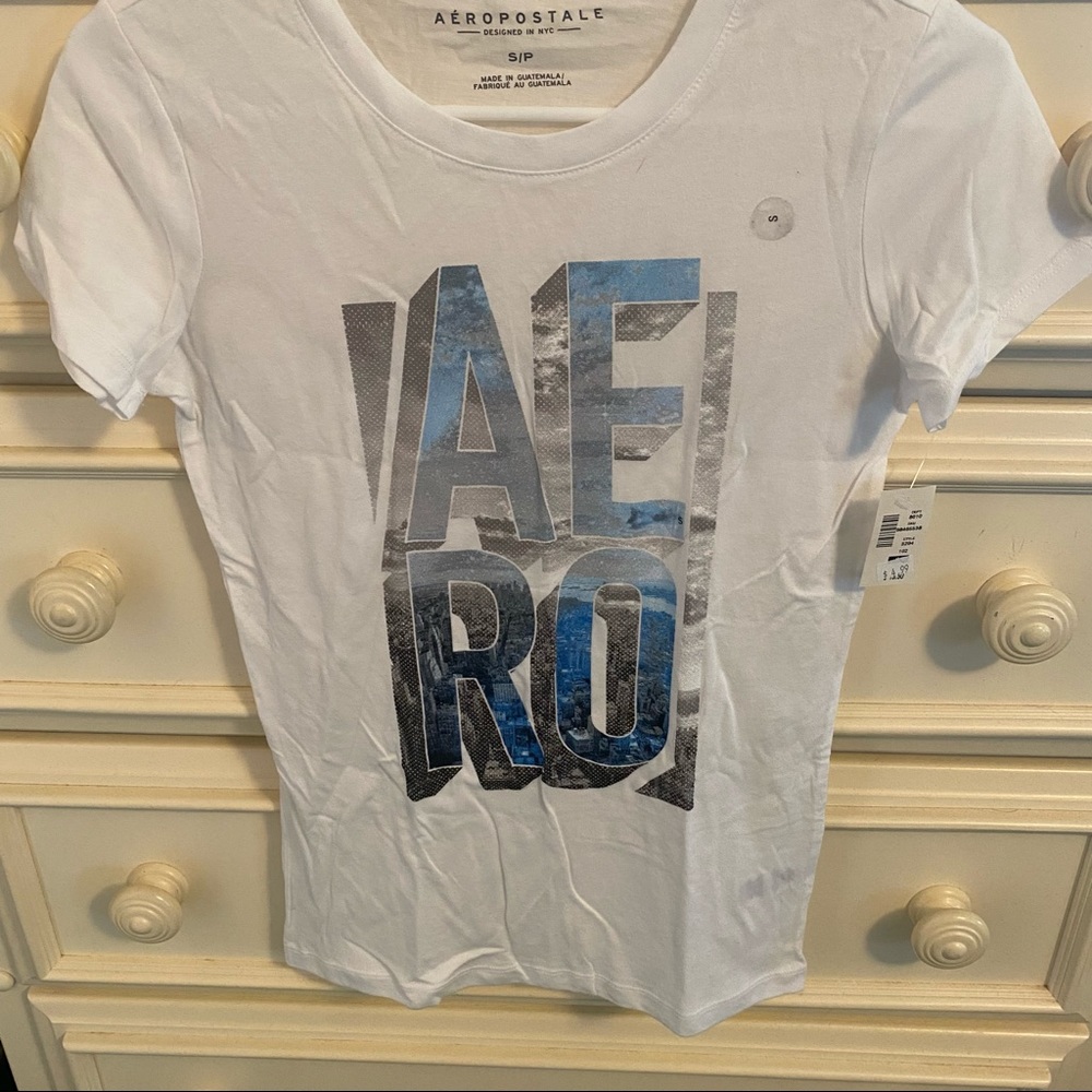 Aeropostale White T-Shirt